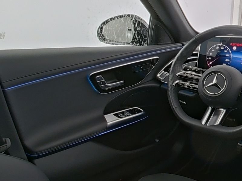 Mercedes-Benz E 200 T AMG Night Pano/AHK/LED/MBUX/Dist/Tot/DAB — photo 7