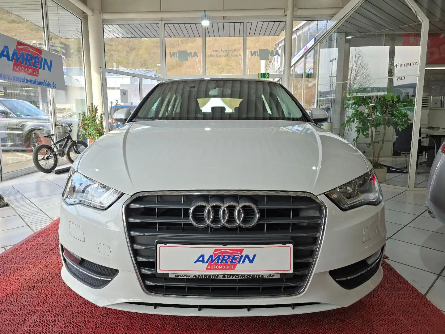 Audi A3 Sportback ultra SPORTFAHRWERK+PANO+NAVI+SHZ+ Weiß - 2