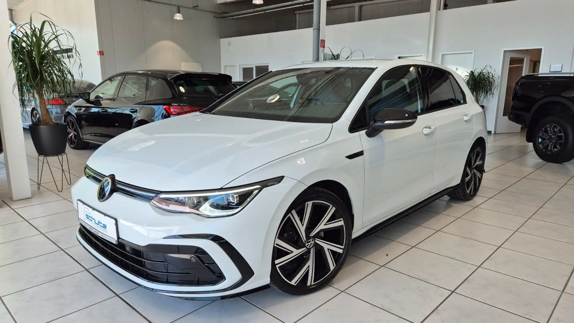 Volkswagen Golf VIII Lim. R-Line eTSI Wit - 1