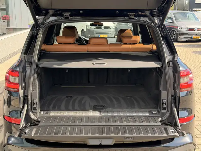 BMW X5 view 14