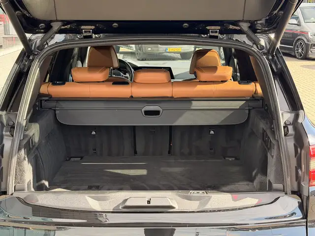 BMW X5 view 15