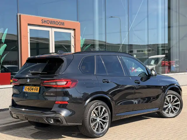BMW X5 view 12