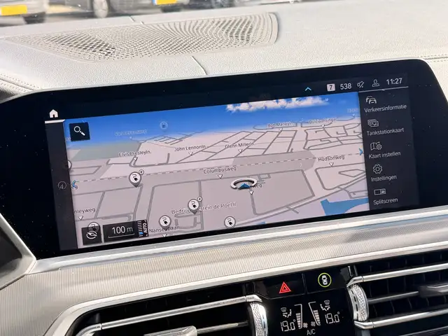 BMW X5 view 26