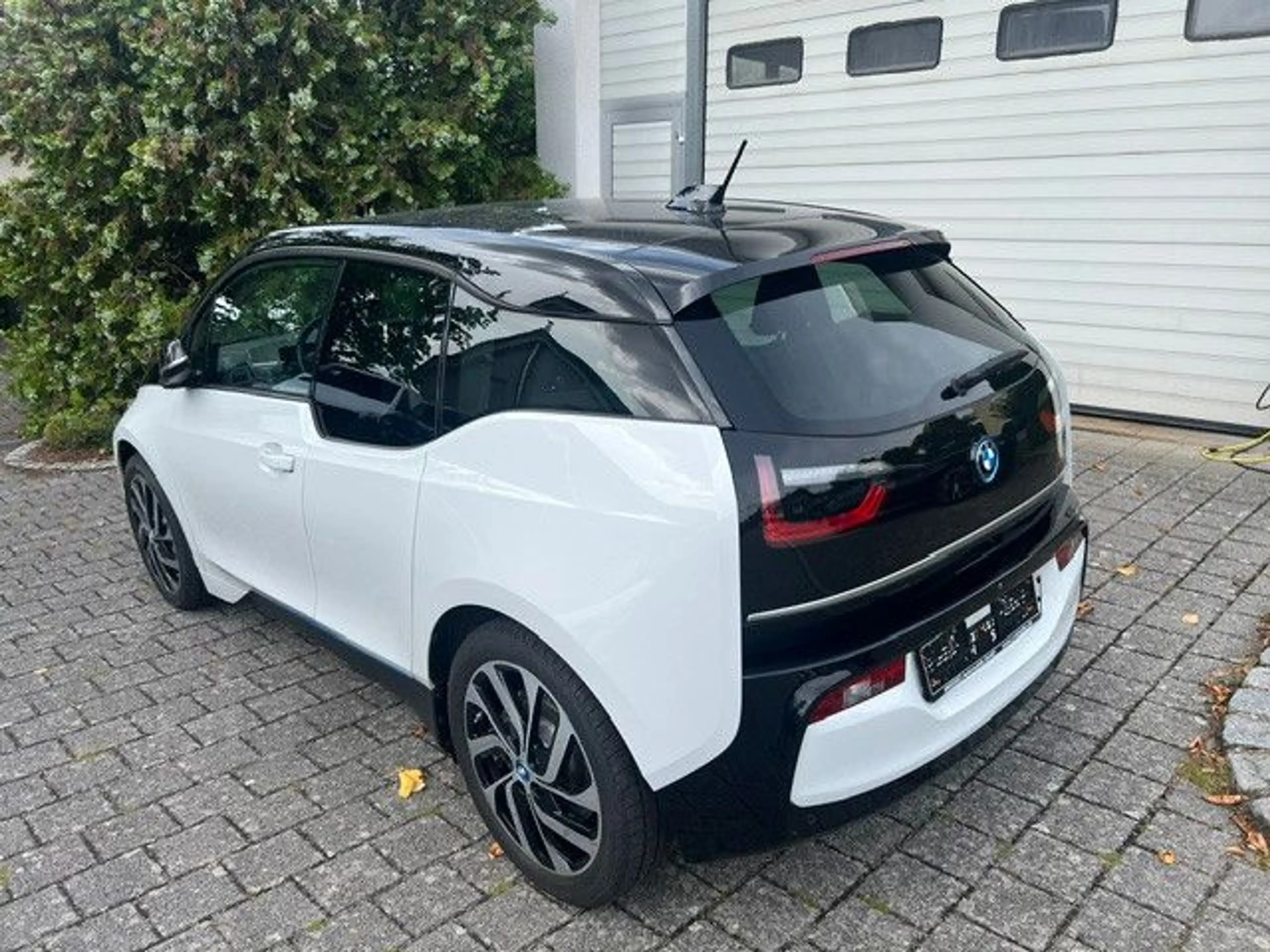 BMW i3 Sportpaket / Navi/Apple CarPlay / PDC-Kamera — photo 9