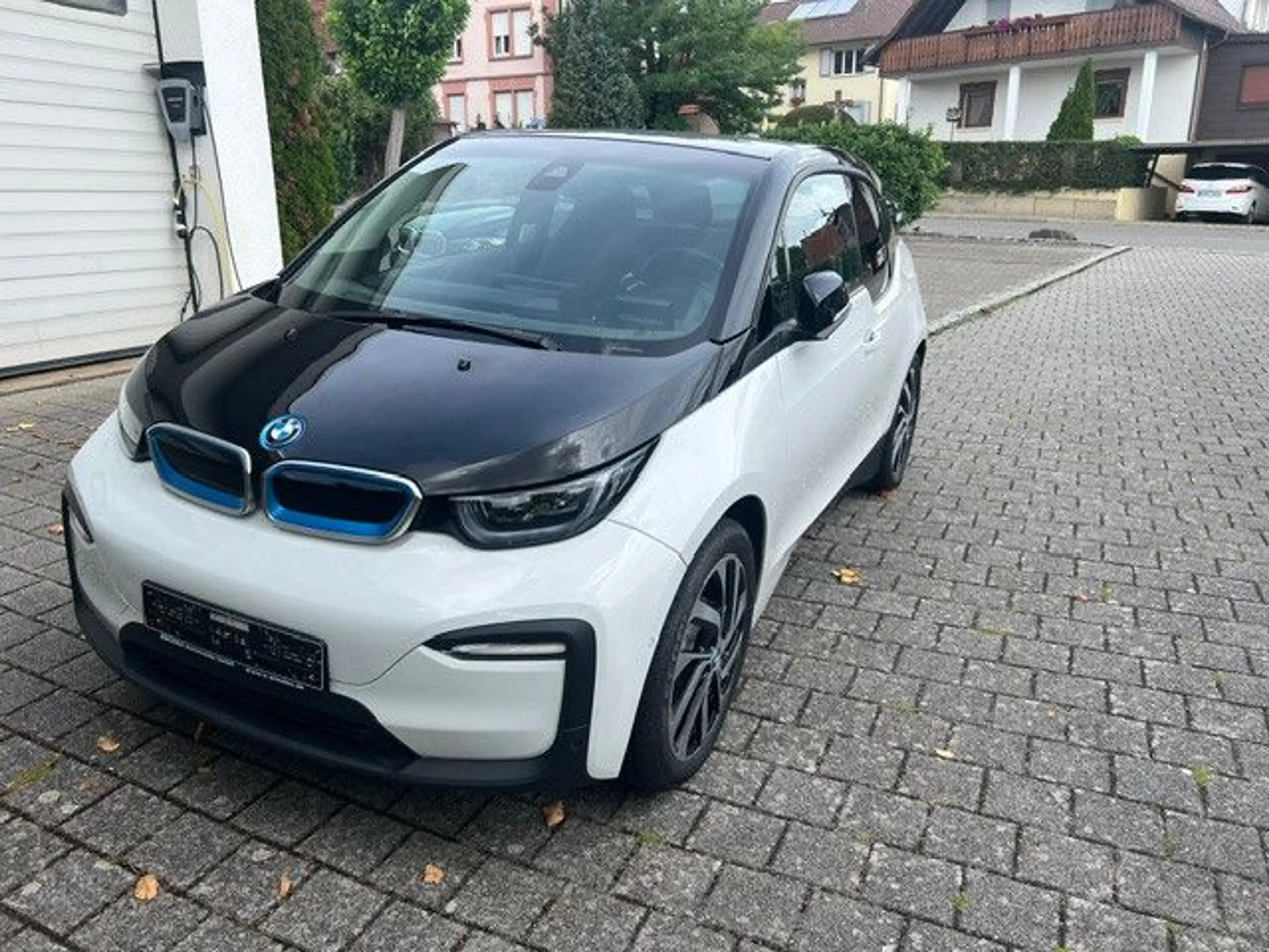 BMW i3 Sportpaket / Navi/Apple CarPlay / PDC-Kamera — photo 2