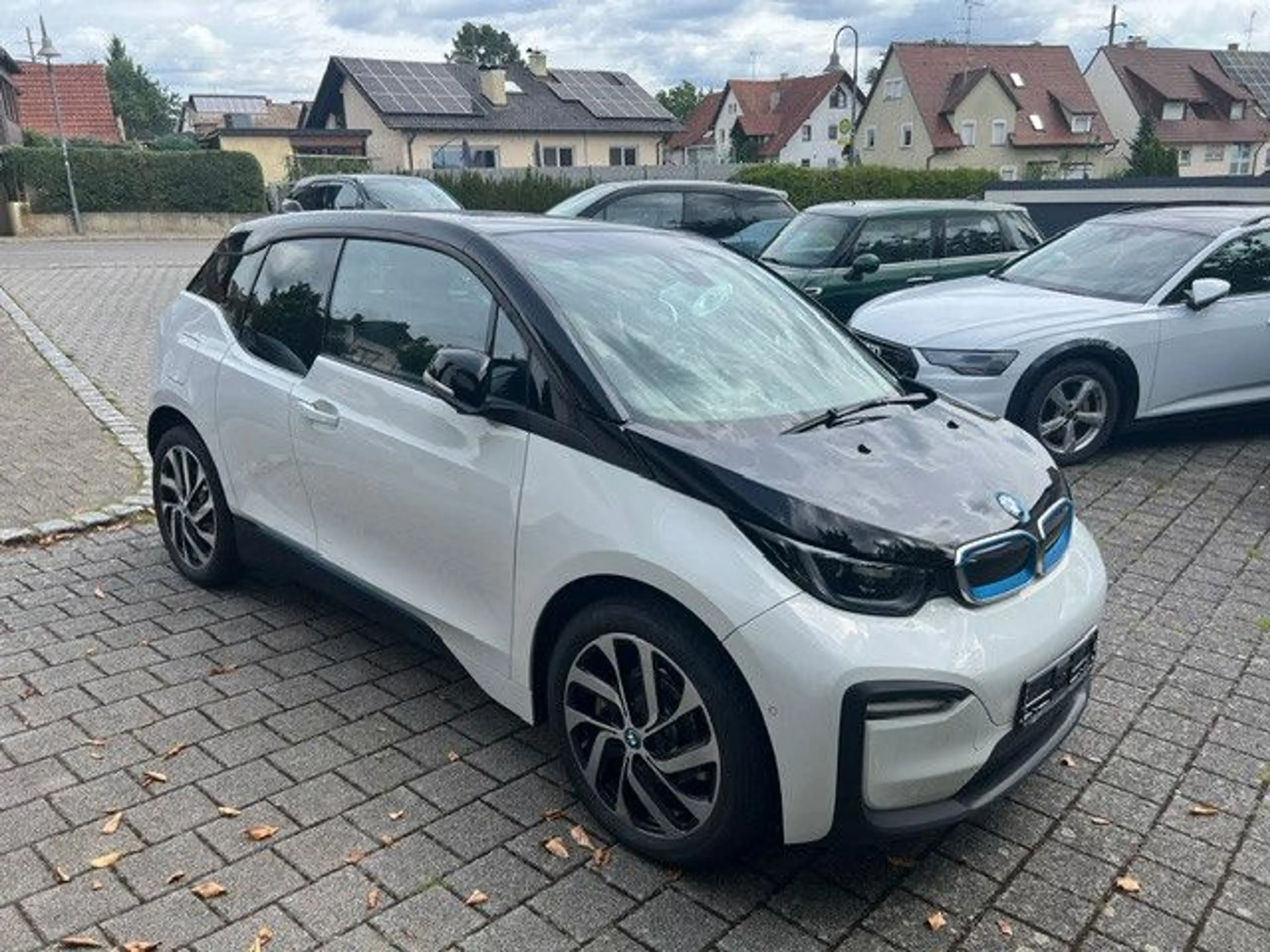 BMW i3 Sportpaket / Navi/Apple CarPlay / PDC-Kamera