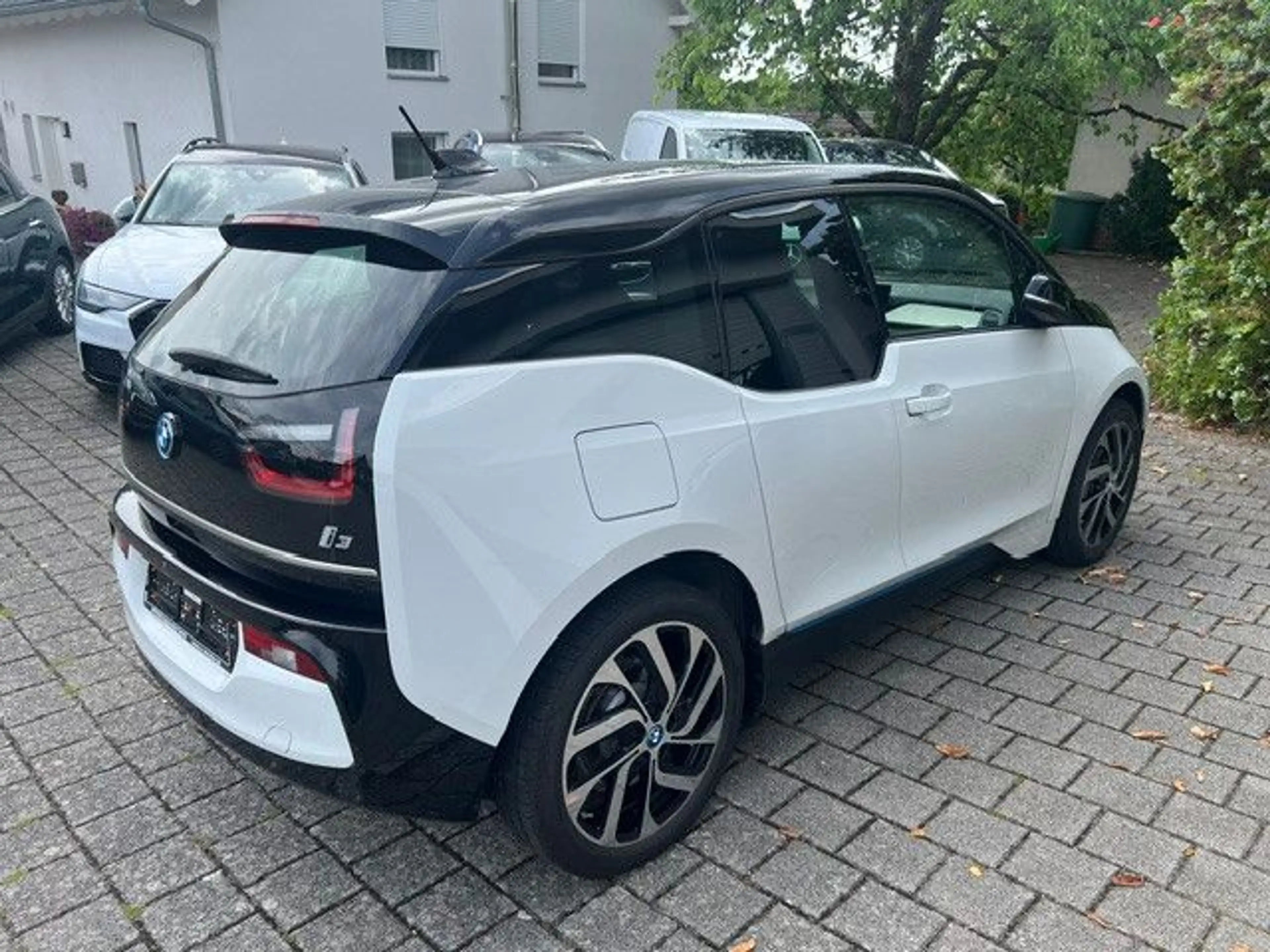 BMW i3 Sportpaket / Navi/Apple CarPlay / PDC-Kamera — photo 8