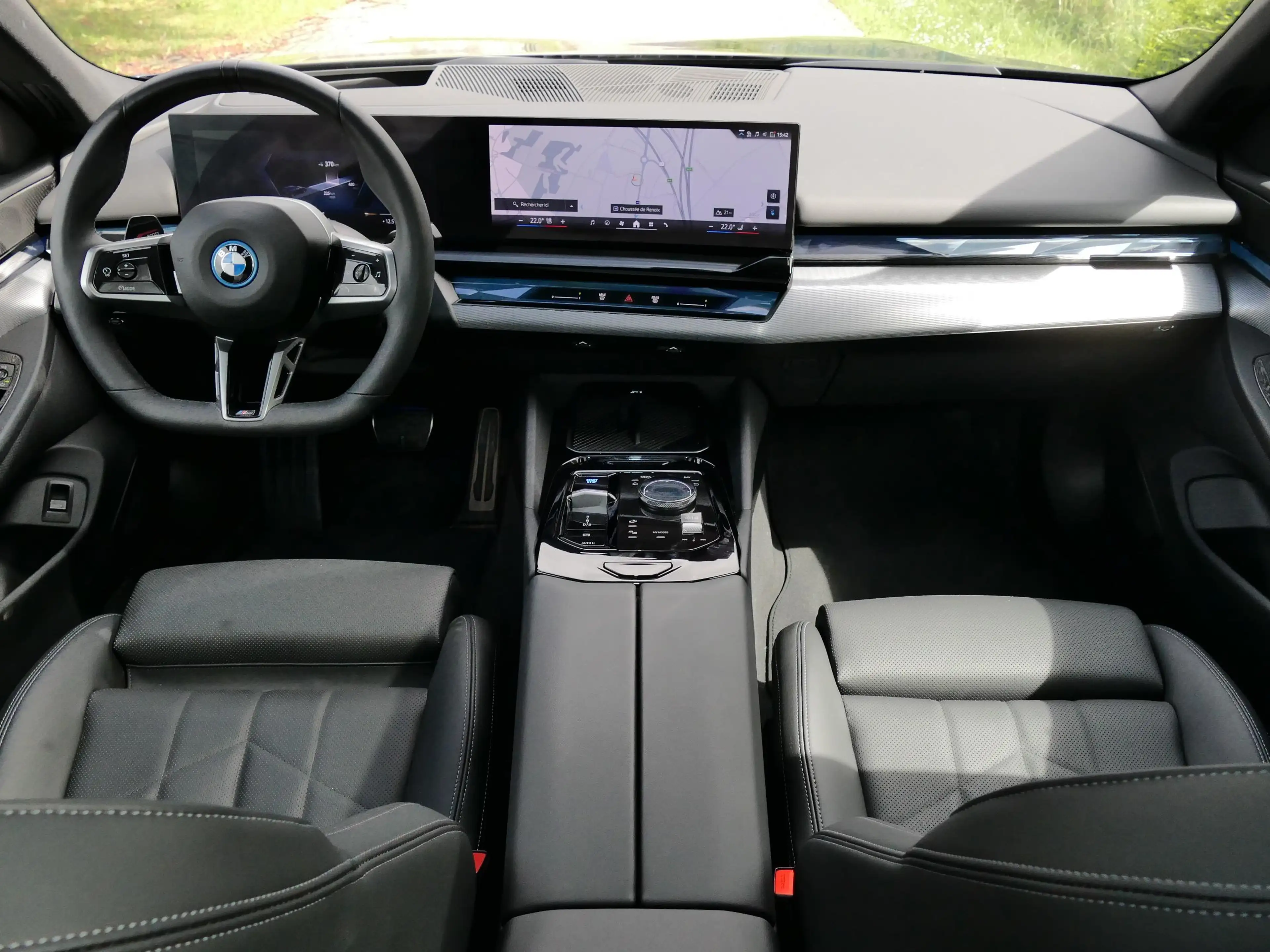 BMW i5 eDrive40 Touring M Sport PRO | PANO — photo 7