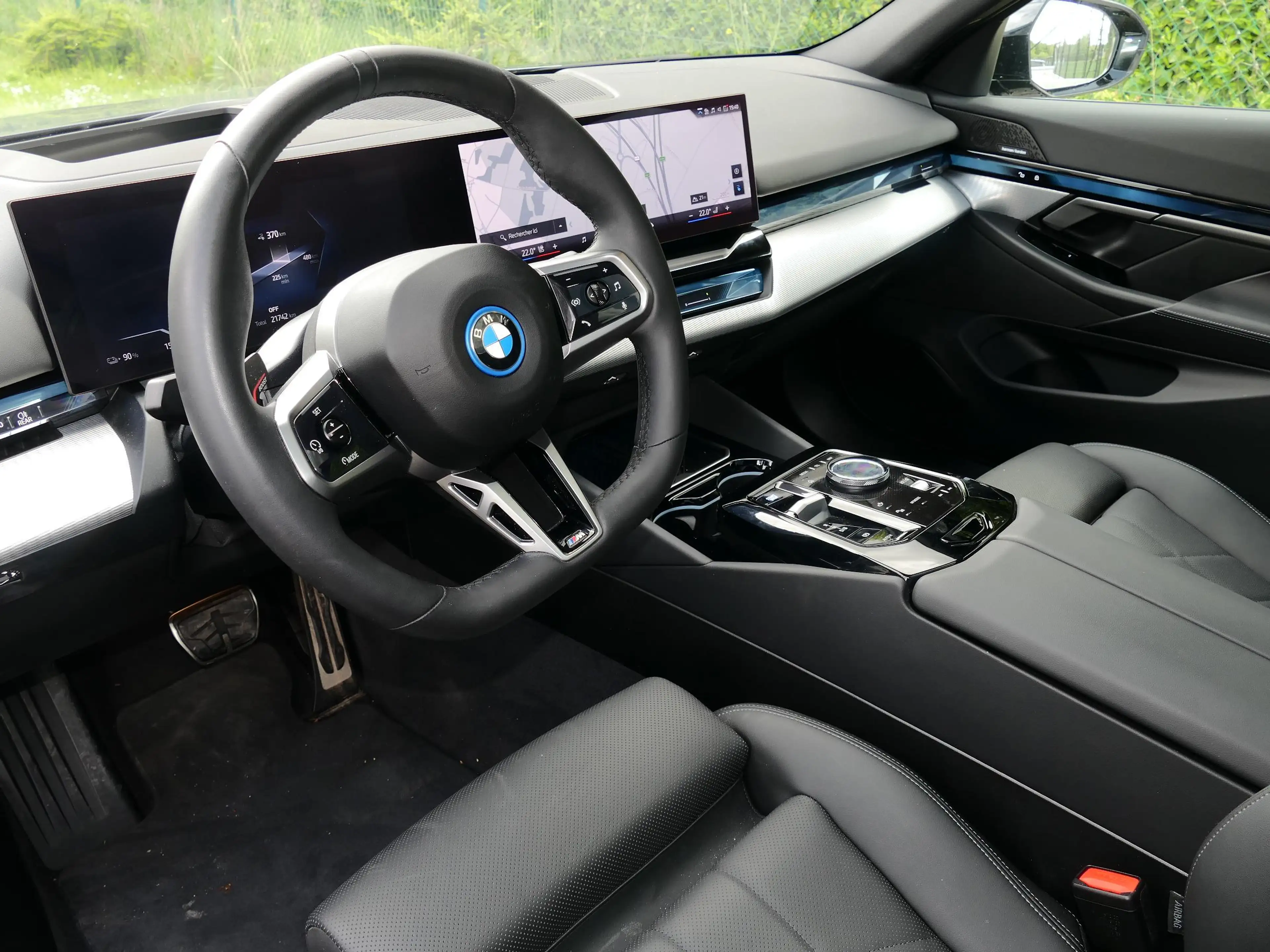 BMW i5 eDrive40 Touring M Sport PRO | PANO — photo 6