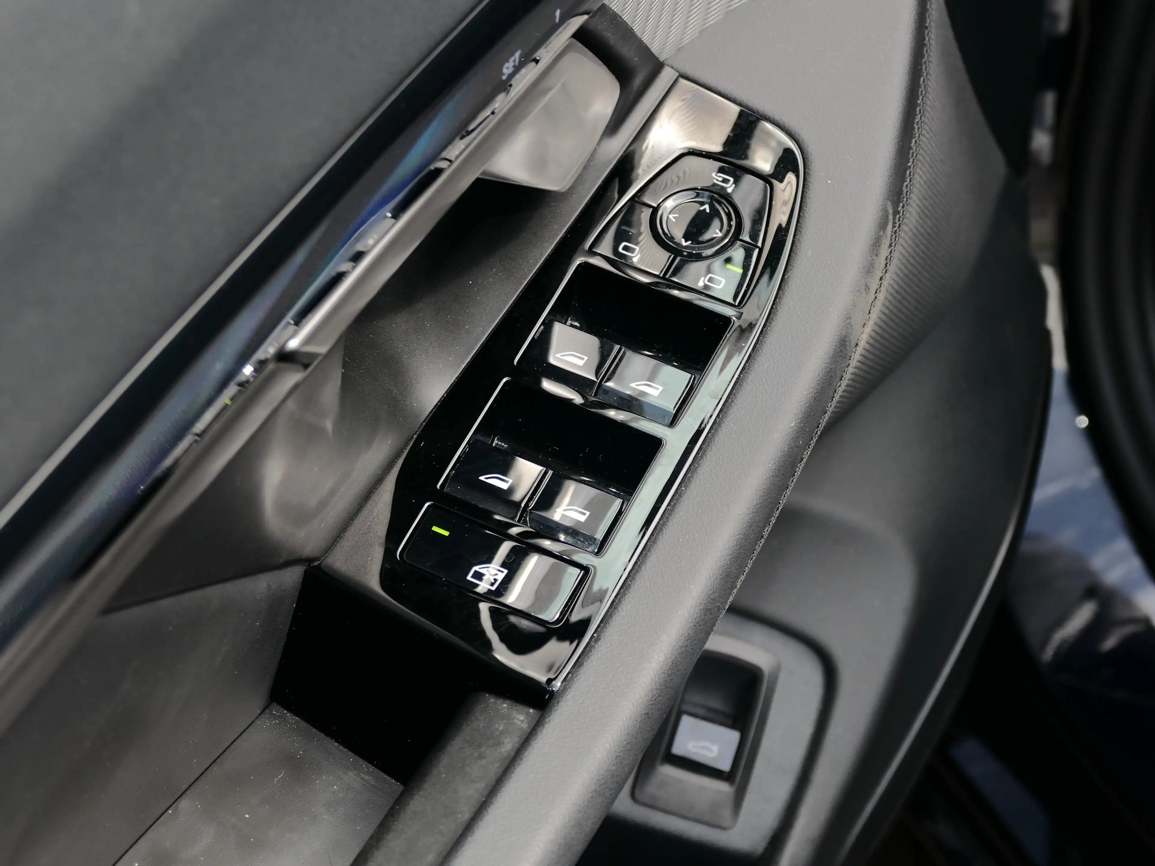 BMW i5 eDrive40 Touring M Sport PRO | PANO — photo 14