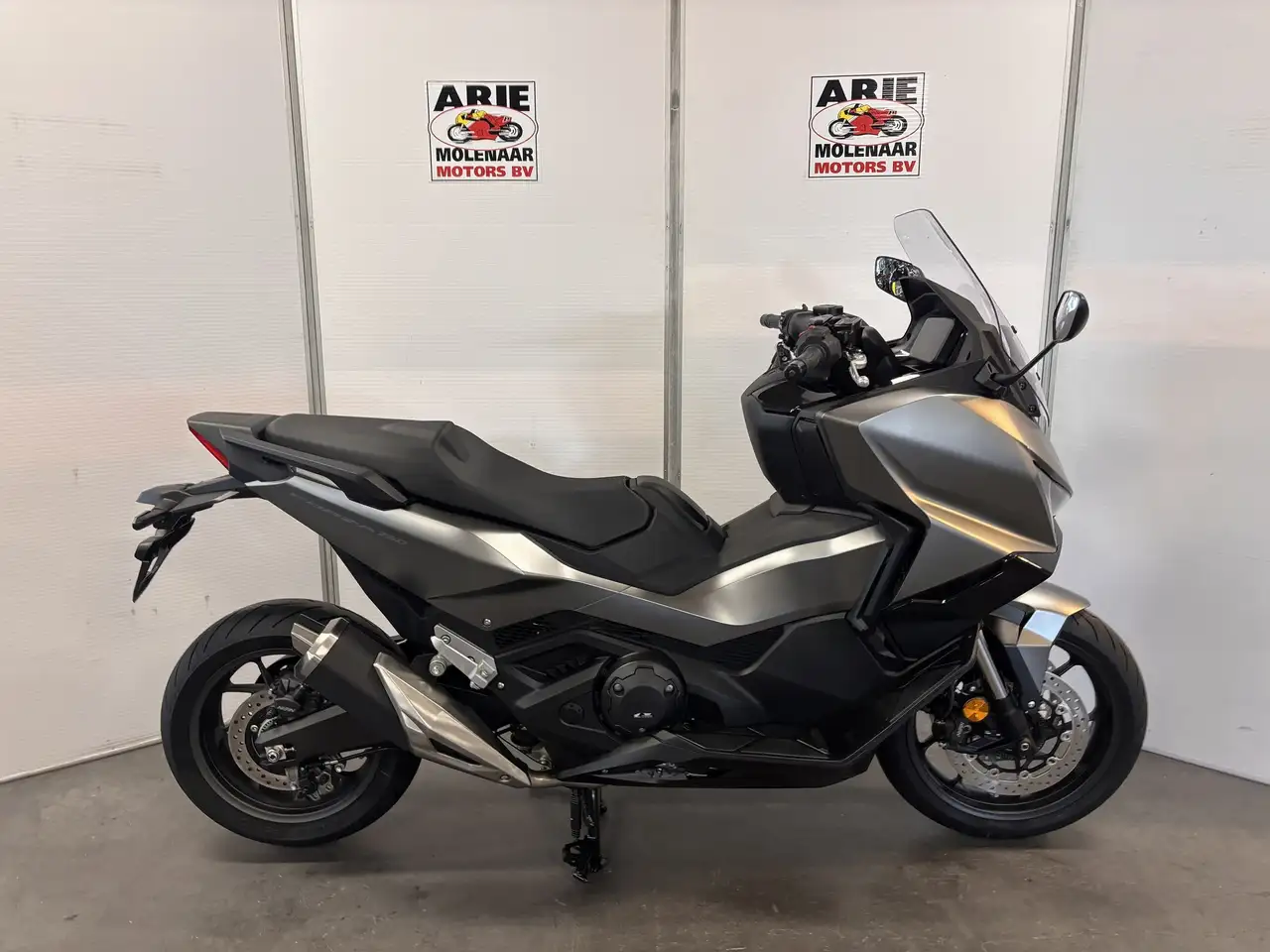 Honda Forza 750