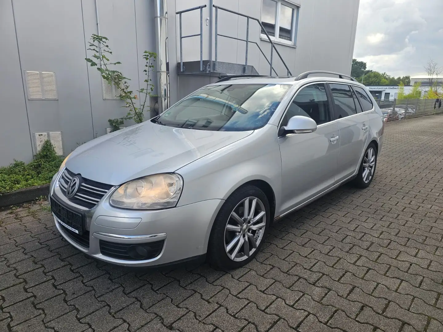 Volkswagen Golf Variant Sportline PANORAMA NAVI AHK 2.0 140PS Silber - 1