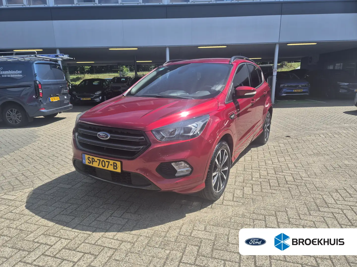 Ford Kuga 1.5 EcoBoost ST Line | Trekhaak | Apple Carplay/An Rood - 1