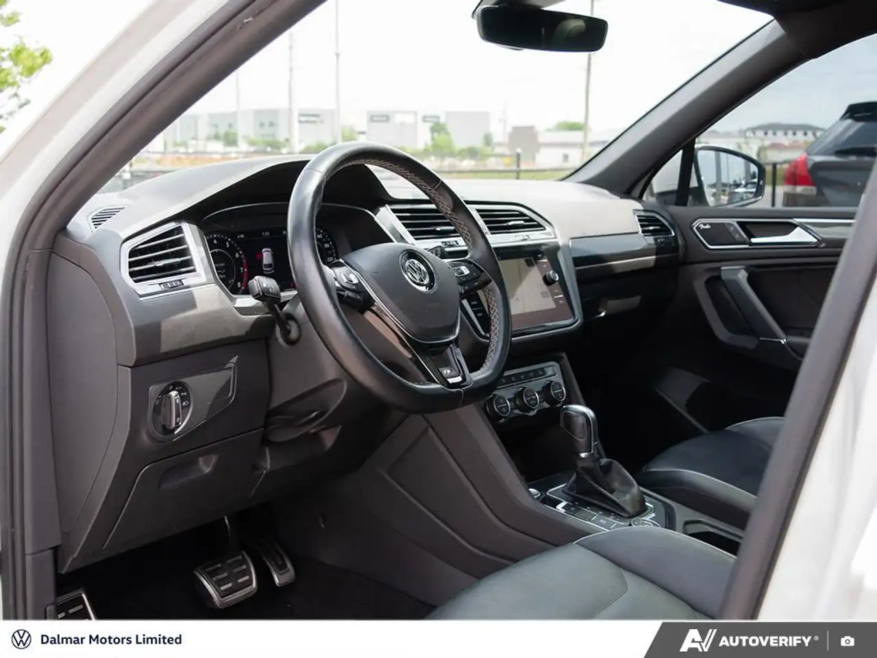 Volkswagen Tiguan снимка Volkswagen Tiguan