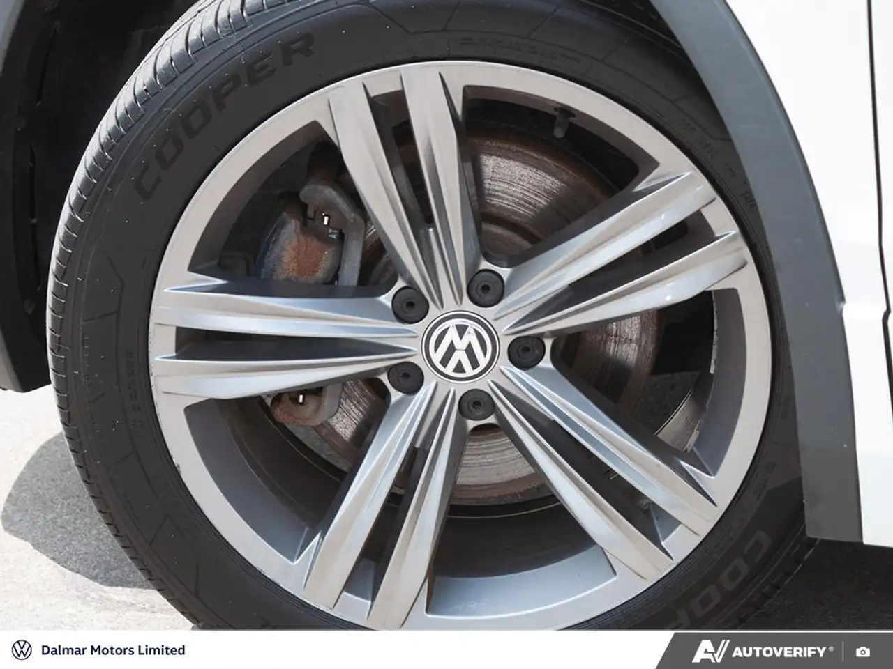 Volkswagen Tiguan снимка Volkswagen Tiguan