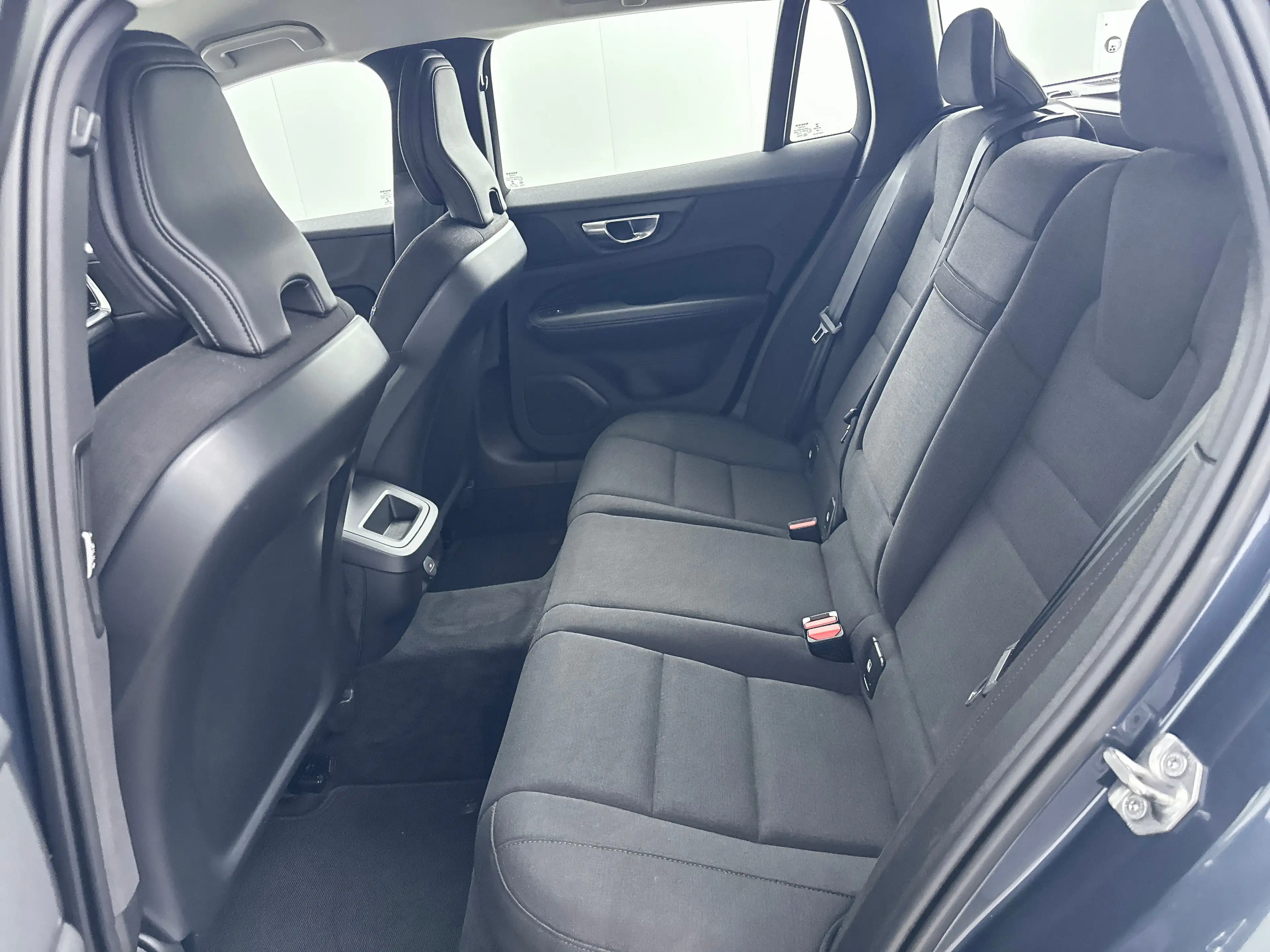 Volvo V60 B4 Business Pro | 18" | Adaptieve Cruise | BLIS | — photo 29