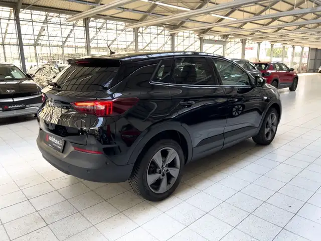 Opel Grandland view 5