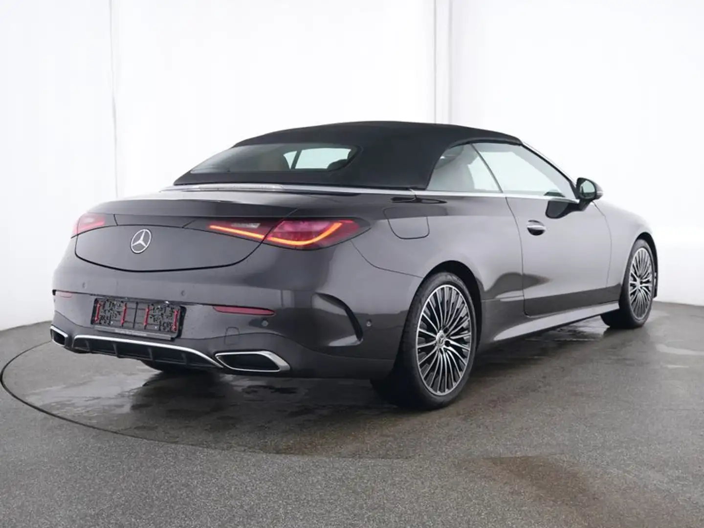 Mercedes-Benz CLE 200 4M AMG Line Adv+ Winter Memory Kamera Grau - 2