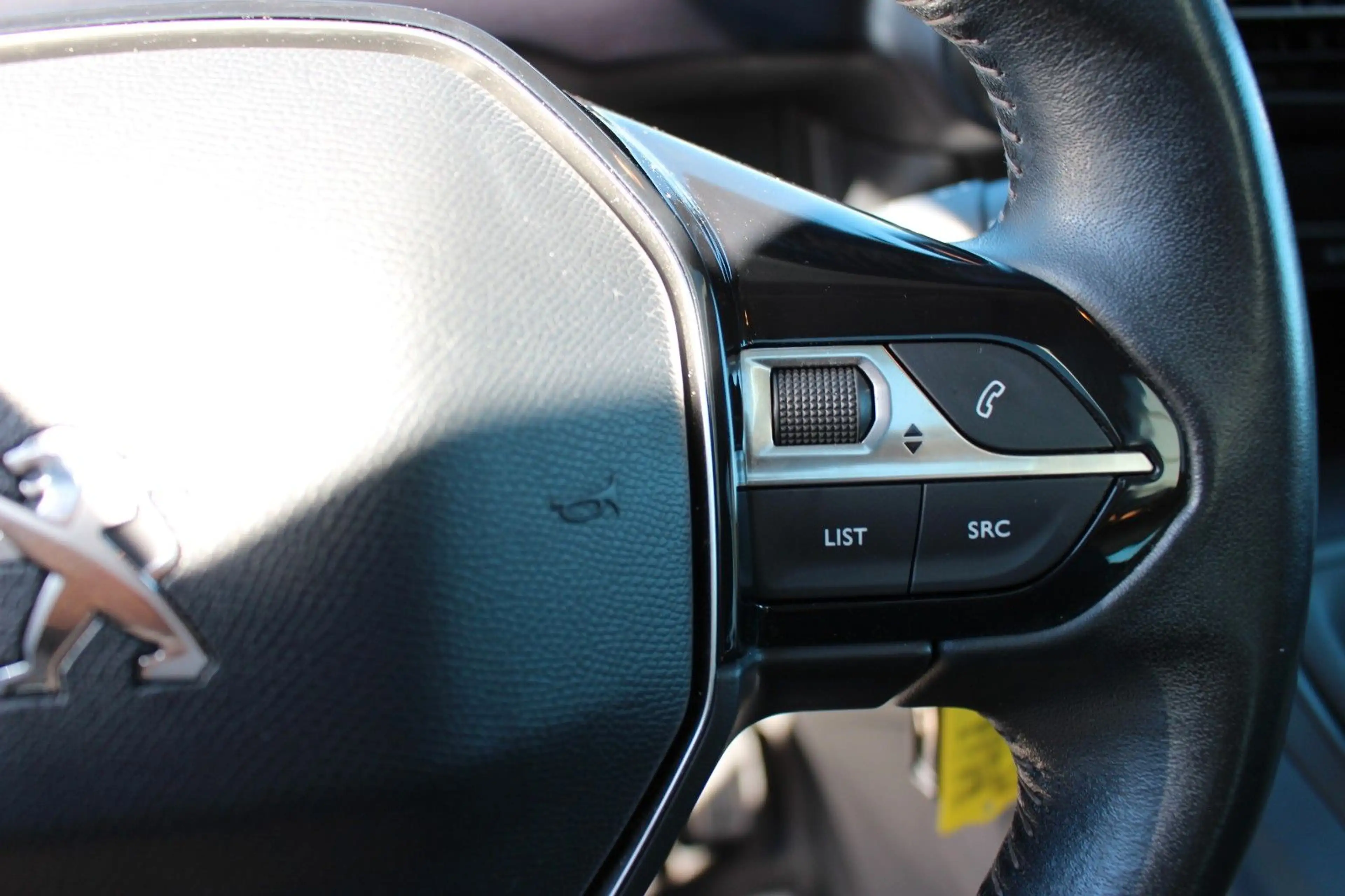 Peugeot Rifter 1.2/SHEFT/NAVI/360°CAM/CARPLAY/TEMP/AHK/ — photo 15