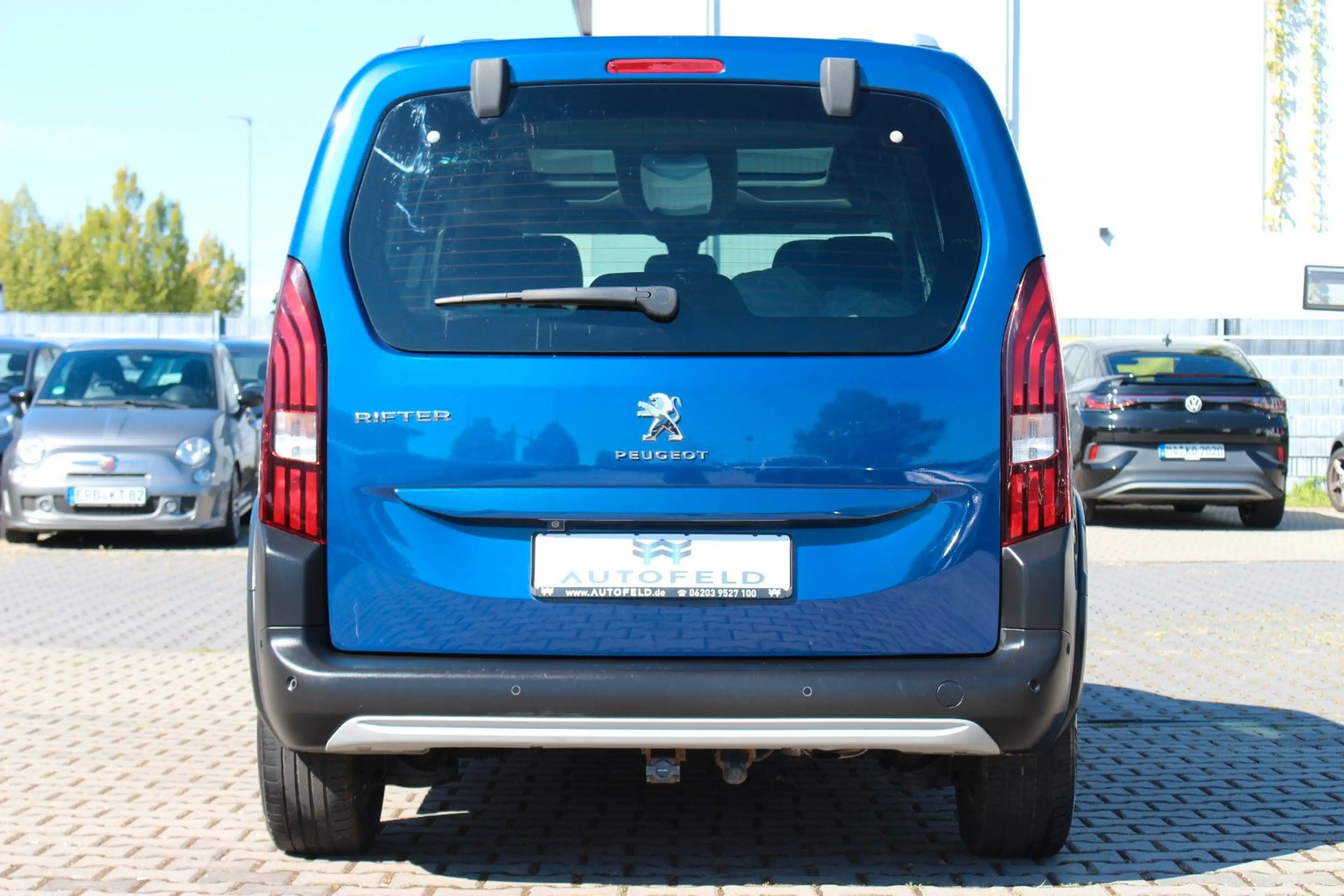 Peugeot Rifter 1.2/SHEFT/NAVI/360°CAM/CARPLAY/TEMP/AHK/ — photo 7