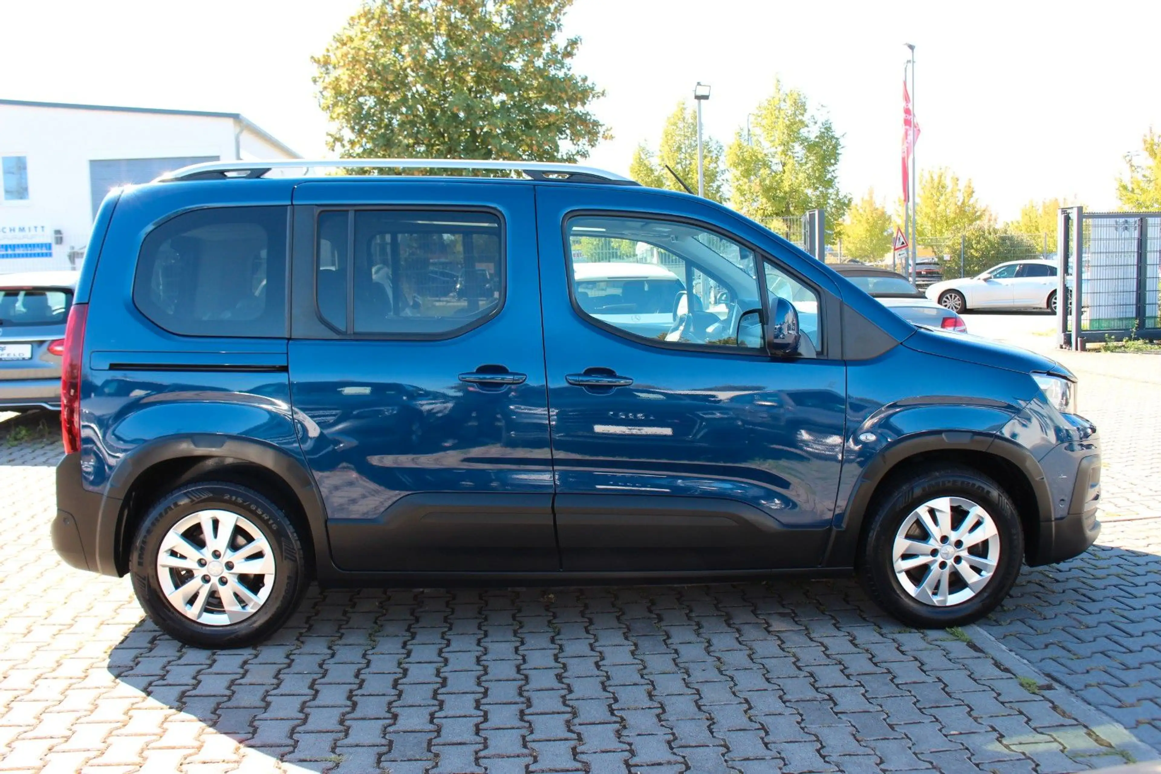 Peugeot Rifter 1.2/SHEFT/NAVI/360°CAM/CARPLAY/TEMP/AHK/ — photo 5