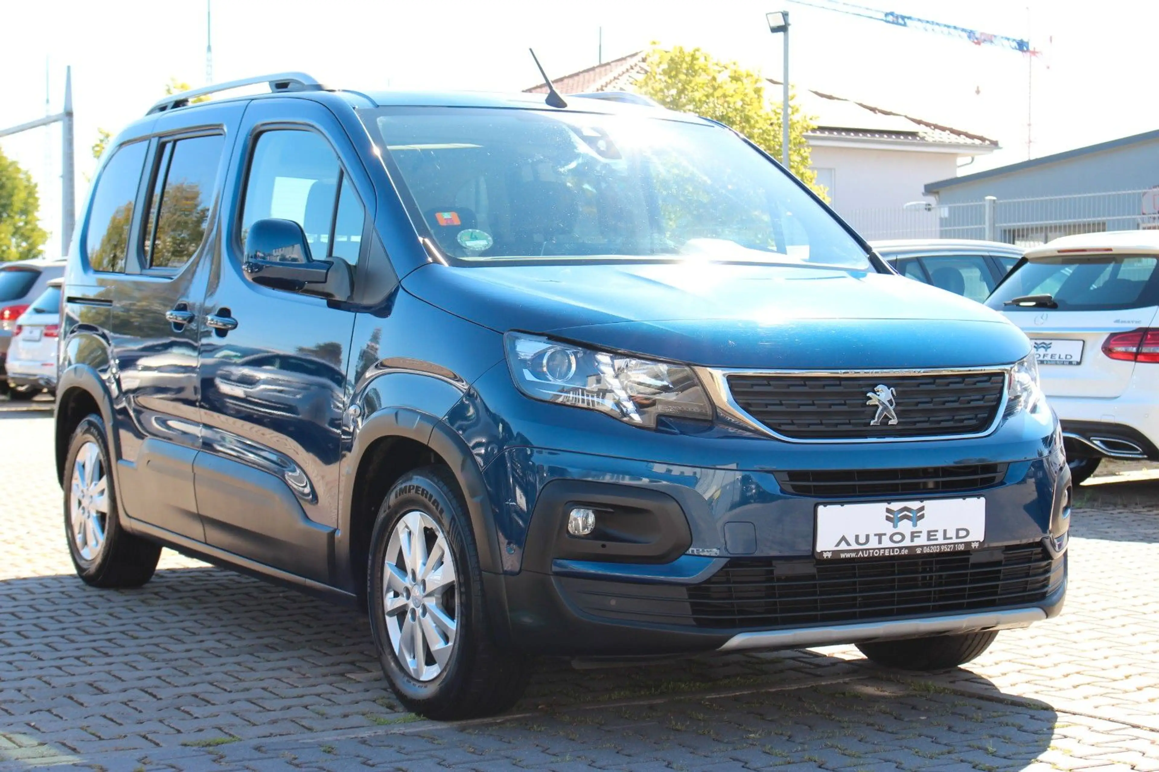 Peugeot Rifter 1.2/SHEFT/NAVI/360°CAM/CARPLAY/TEMP/AHK/ — photo 4