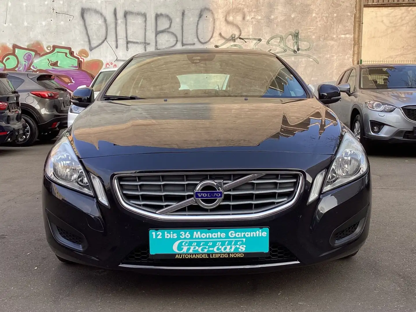 Volvo V60 Kombi Kinetic Navi Noir - 2