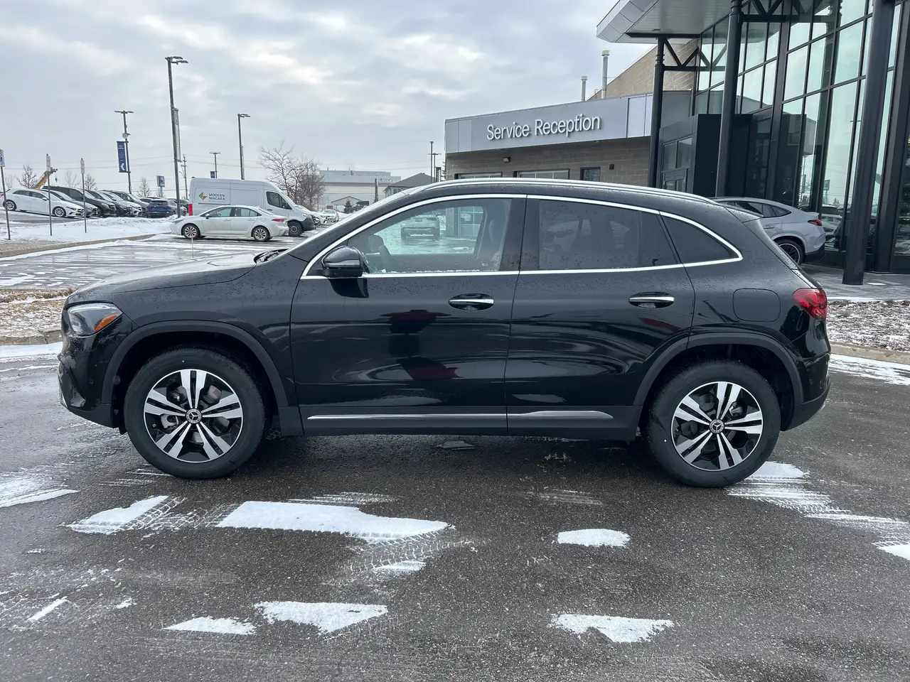 Mercedes-Benz GLA снимка Mercedes-Benz GLA