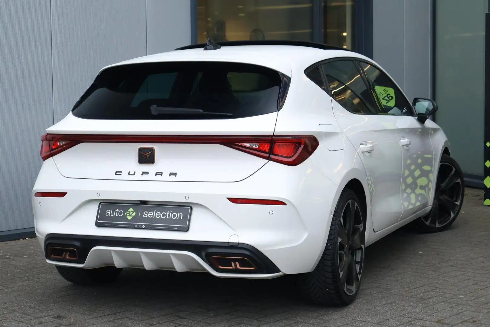 CUPRA Leon 1.4 e-Hybrid VZ Adrenaline / Pano / Stuurwiel verw Weiß - 2