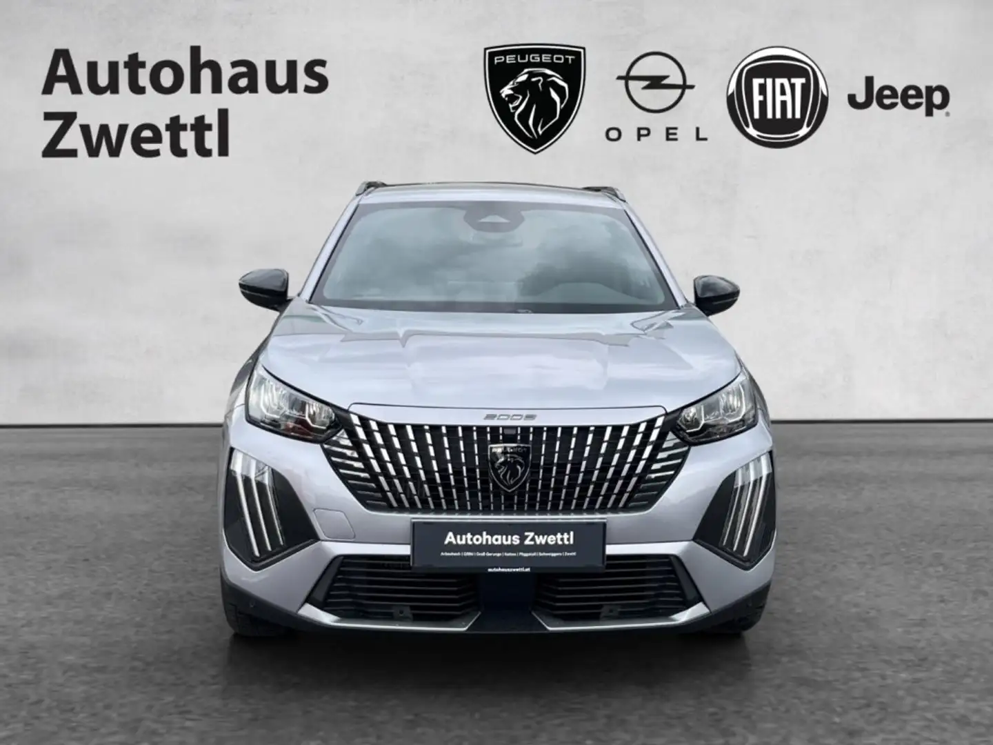 Peugeot 2008 Allure Hybrid 145 e-DCS6 Grau - 2