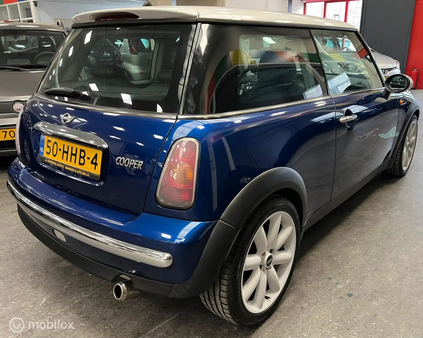 MINI Cooper Mini 1.6 Airco - Stoelverwarming - Elekt ramen. Blauw - 2