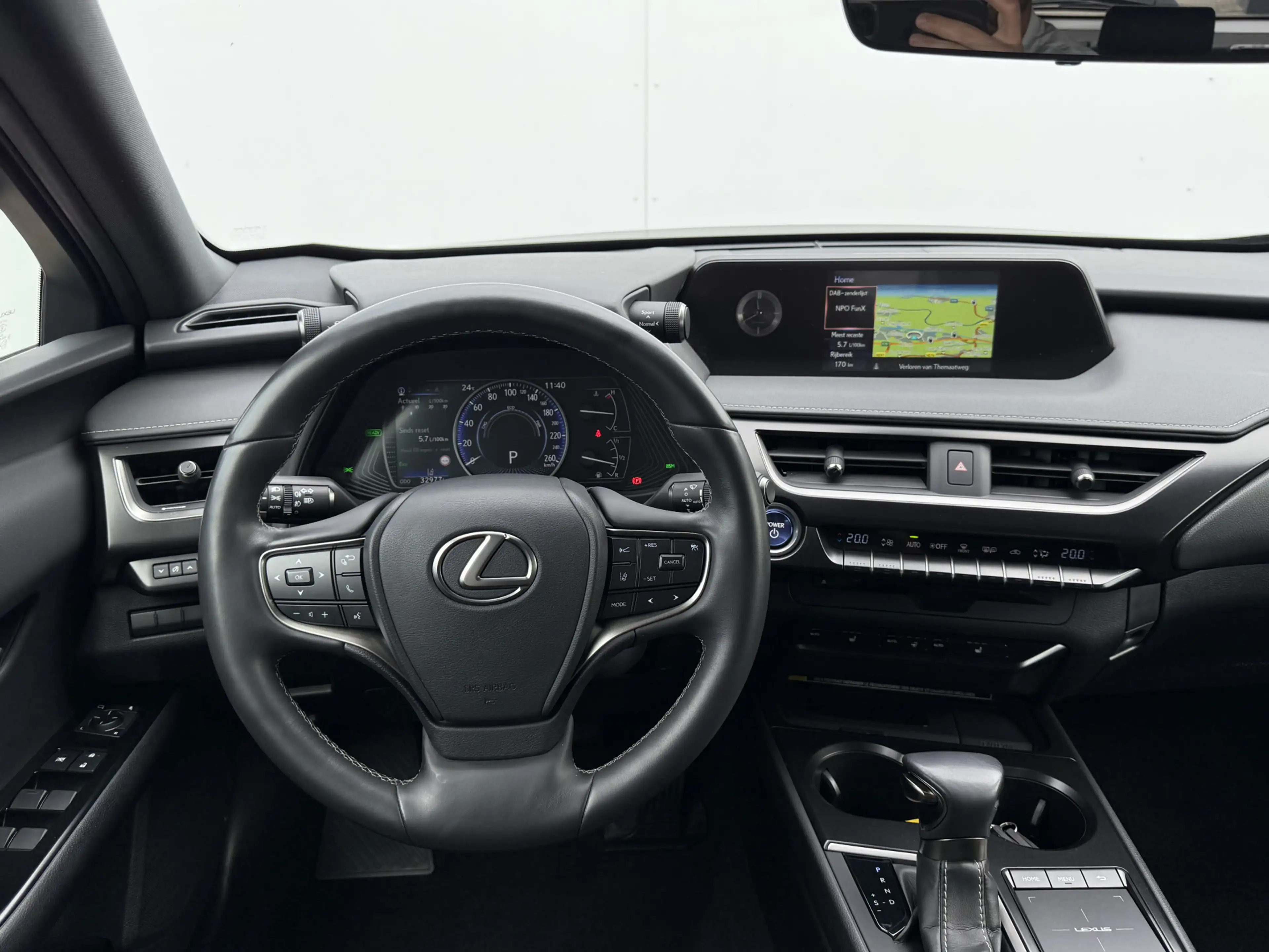 Lexus UX 250h Preference Line | ACC | CarPlay | Dodehoek | Keyle — photo 12