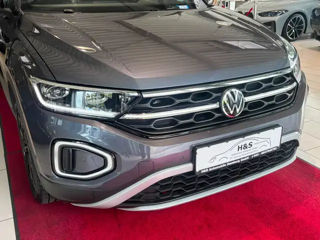 Volkswagen T-Roc view 13