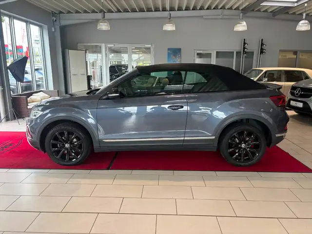 Volkswagen T-Roc view 7