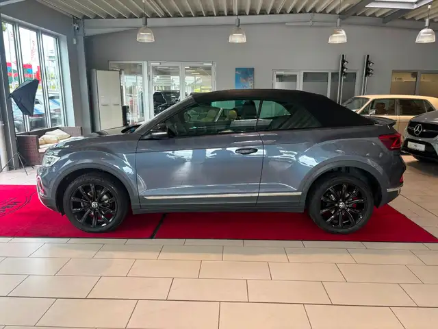 Volkswagen T-Roc view 7