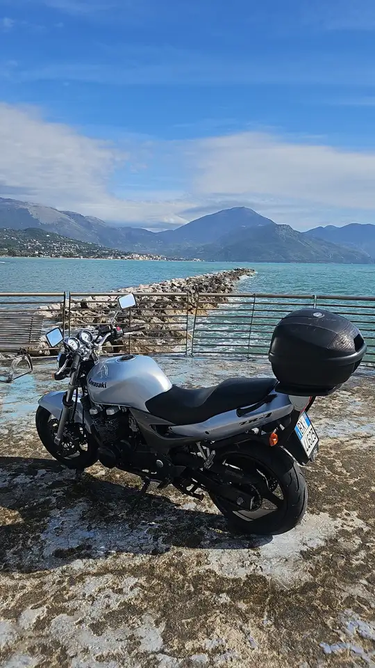 Kawasaki ZR