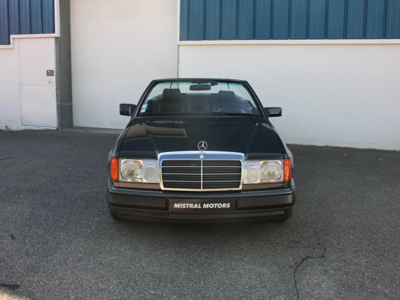 Mercedes-Benz 300 MERCEDES 300 3.0 i Cabriolet 300 CE-24 220 CH 6 cylindres, foto 2