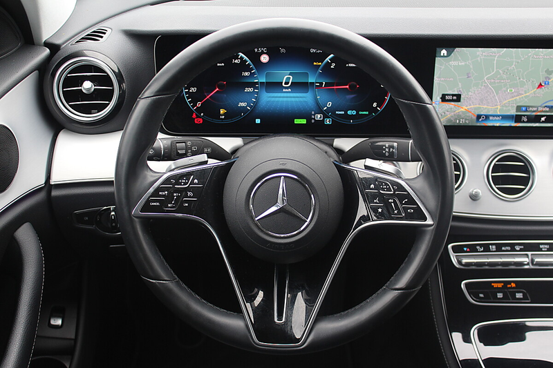 Mercedes-Benz E 220 d T 4Matic Aut. Avantgarde Head Up, Sportsitz, ... — photo 4
