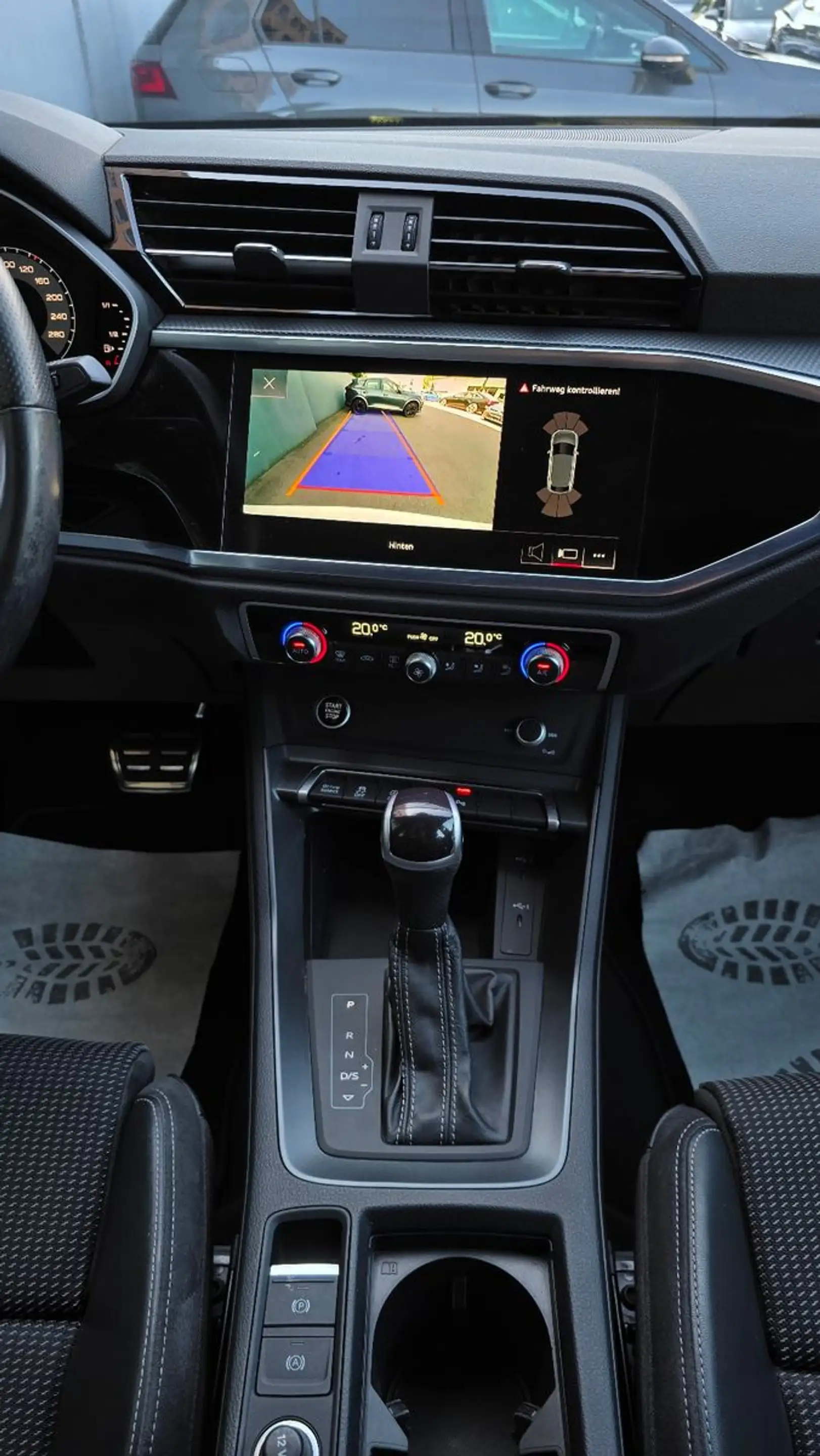 Audi Q3 35 TDI S tronic 3 x S line Sportback — photo 11