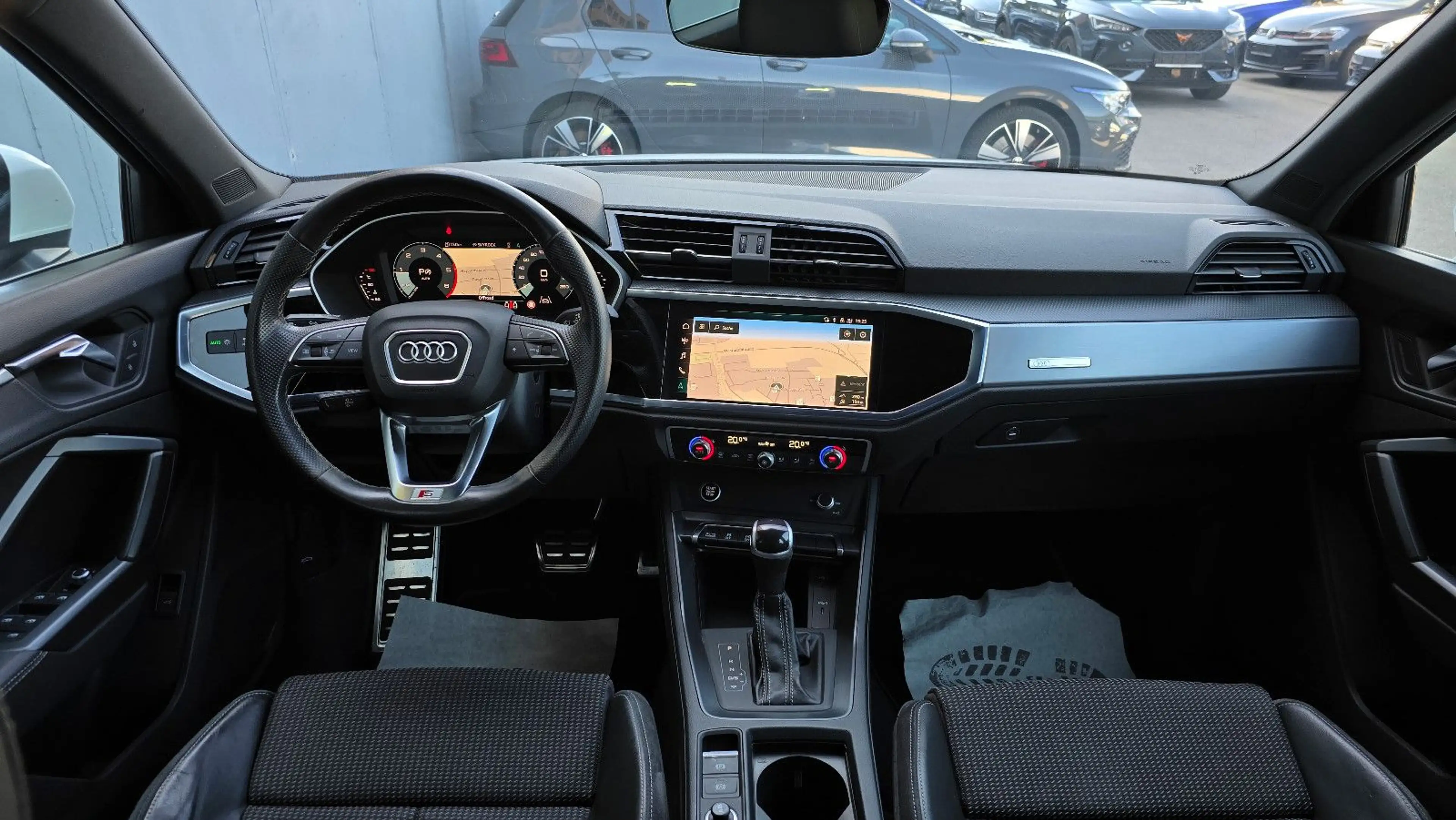 Audi Q3 35 TDI S tronic 3 x S line Sportback — photo 5