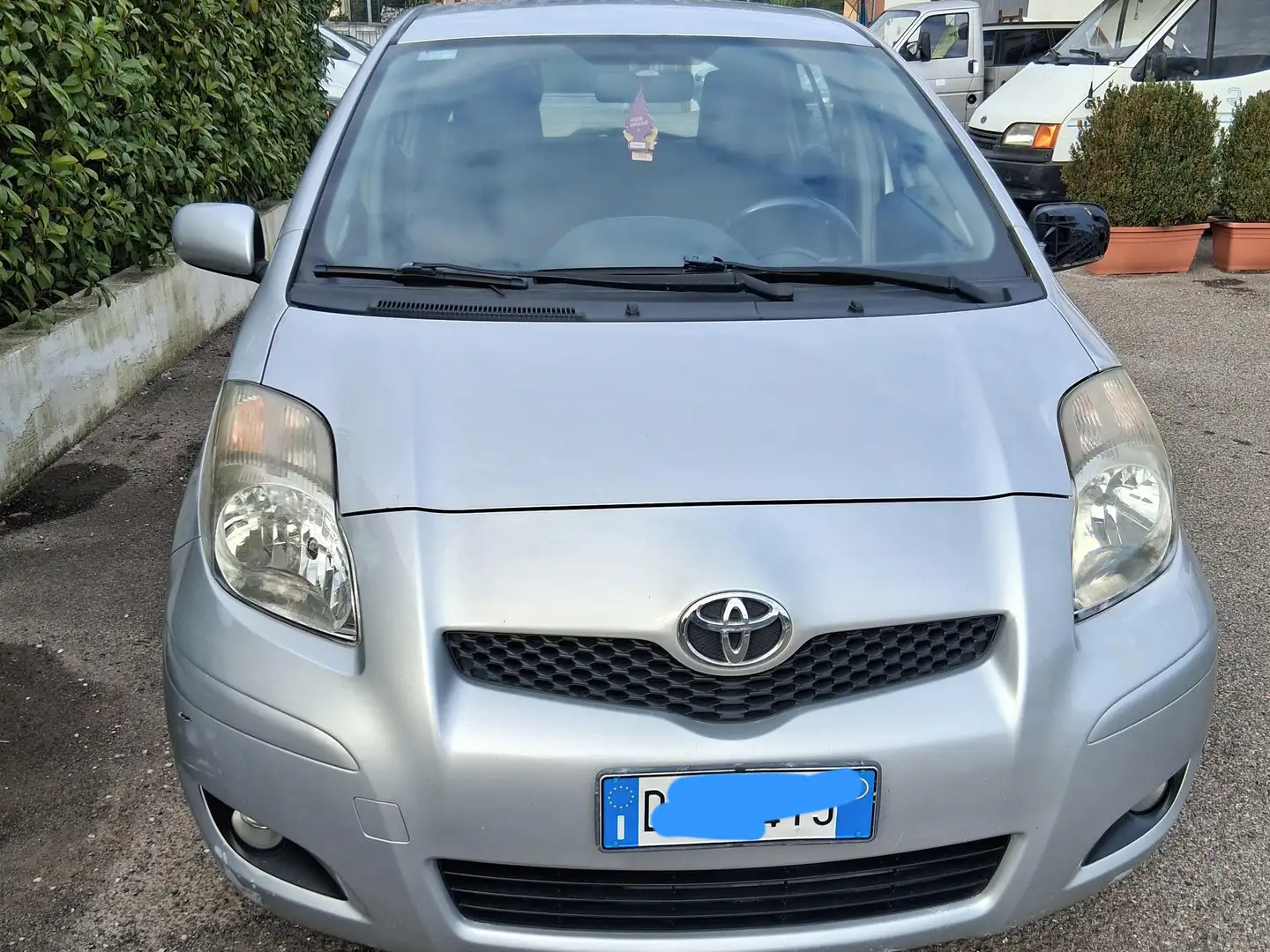 Toyota Yaris Yaris  5p 1.3 dual Sol my10 Grigio - 2