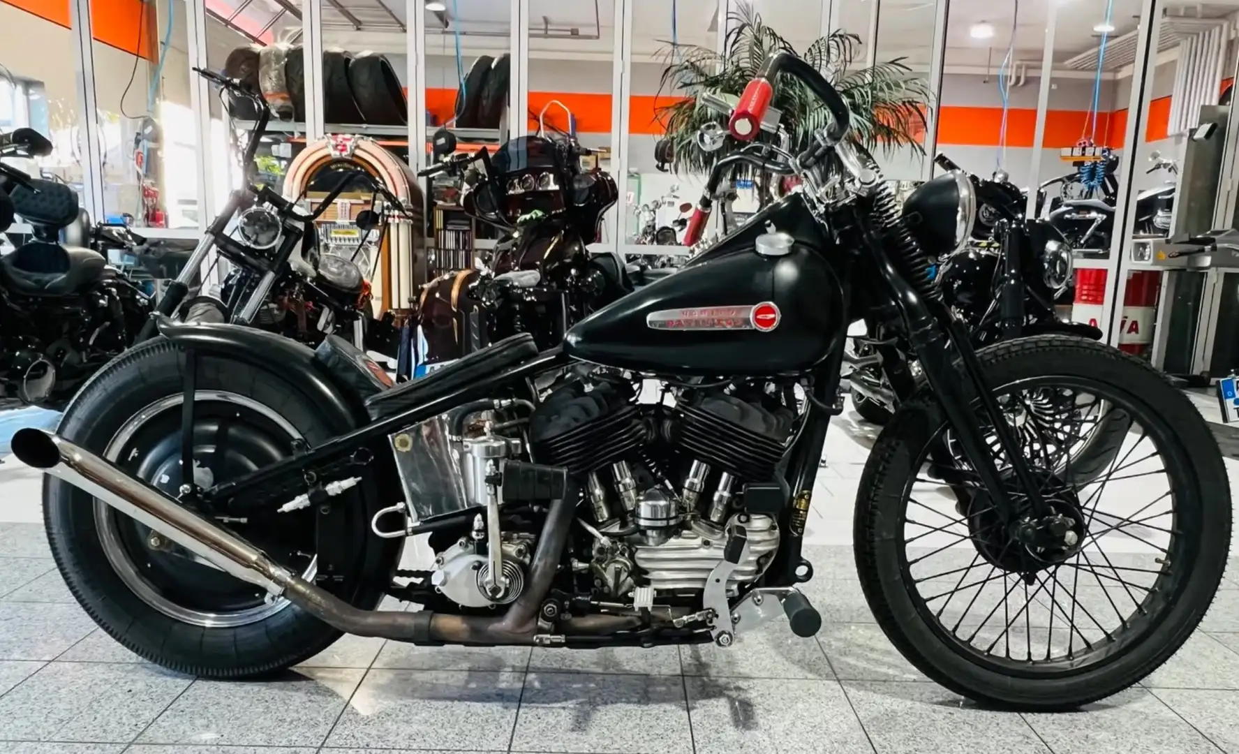 Harley-Davidson Flathead UL Big Flathead 74cui 1200ccm 1946 Bobber Schwarz - 1