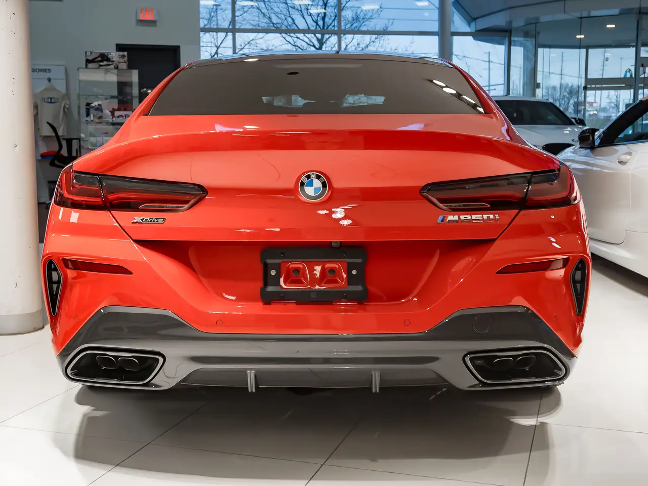 BMW 8 Series снимка BMW 8 Series
