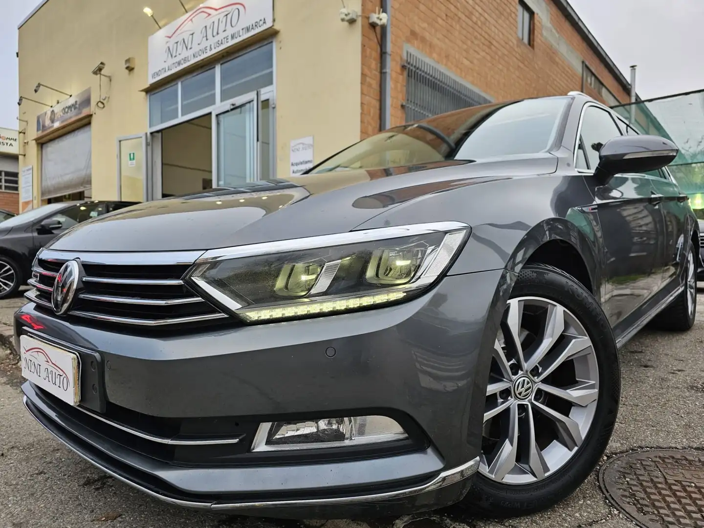 Volkswagen Passat Variant 2.0 TDI 190cv 4Motion DSG*Cockpit*Navi*Tetto*B-Xen Grey - 1
