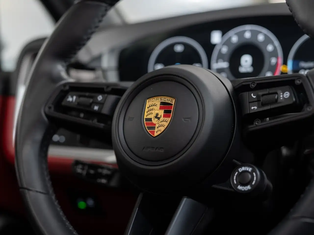 Porsche Cayenne снимка Porsche Cayenne