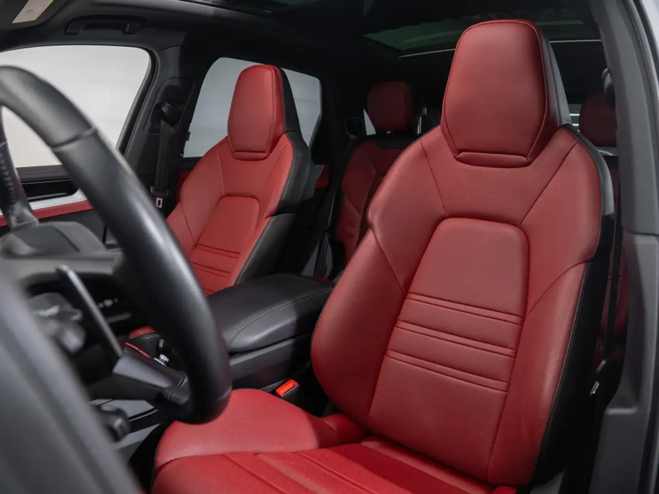 Porsche Cayenne снимка Porsche Cayenne