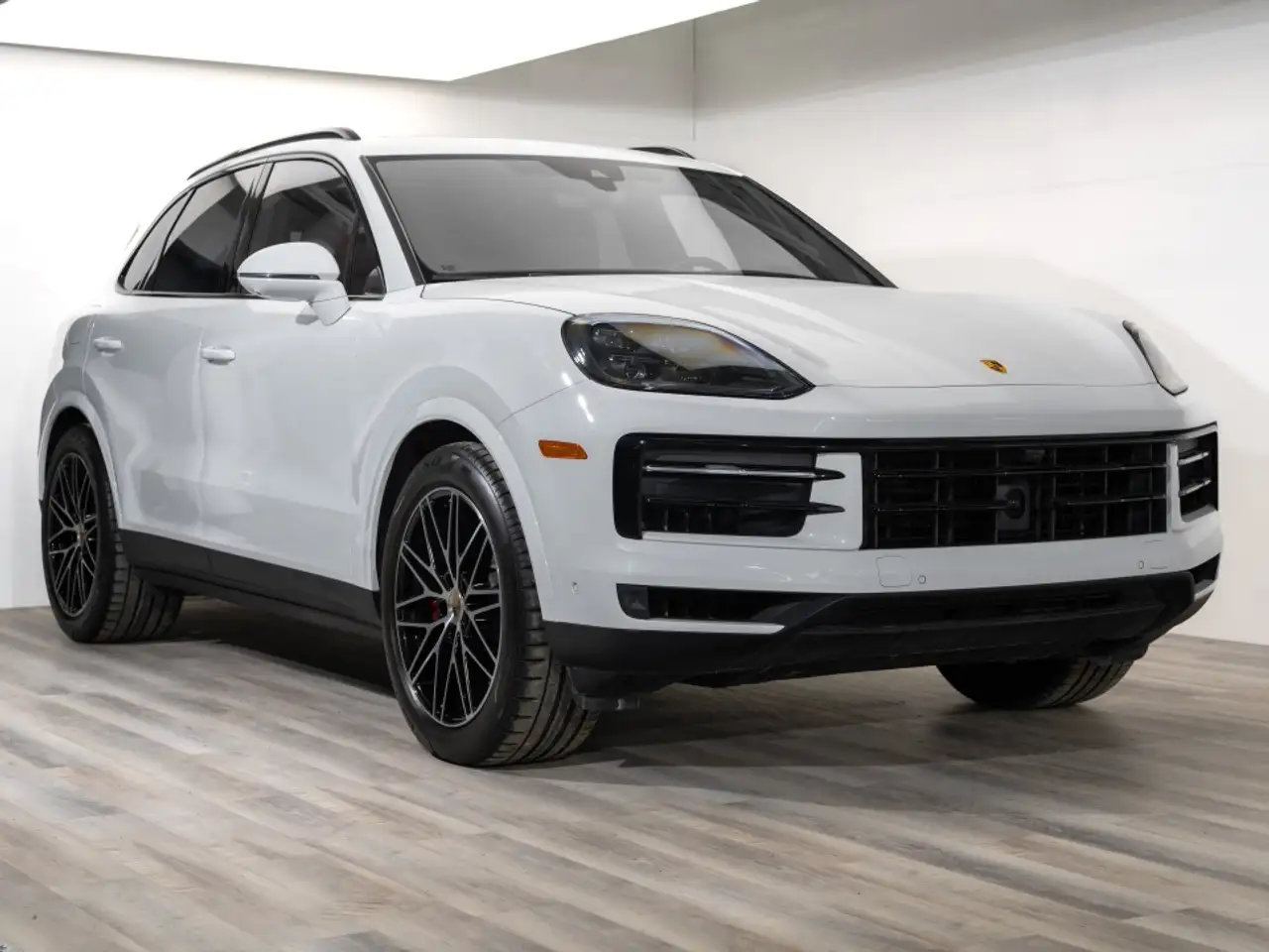 Porsche Cayenne снимка Porsche Cayenne