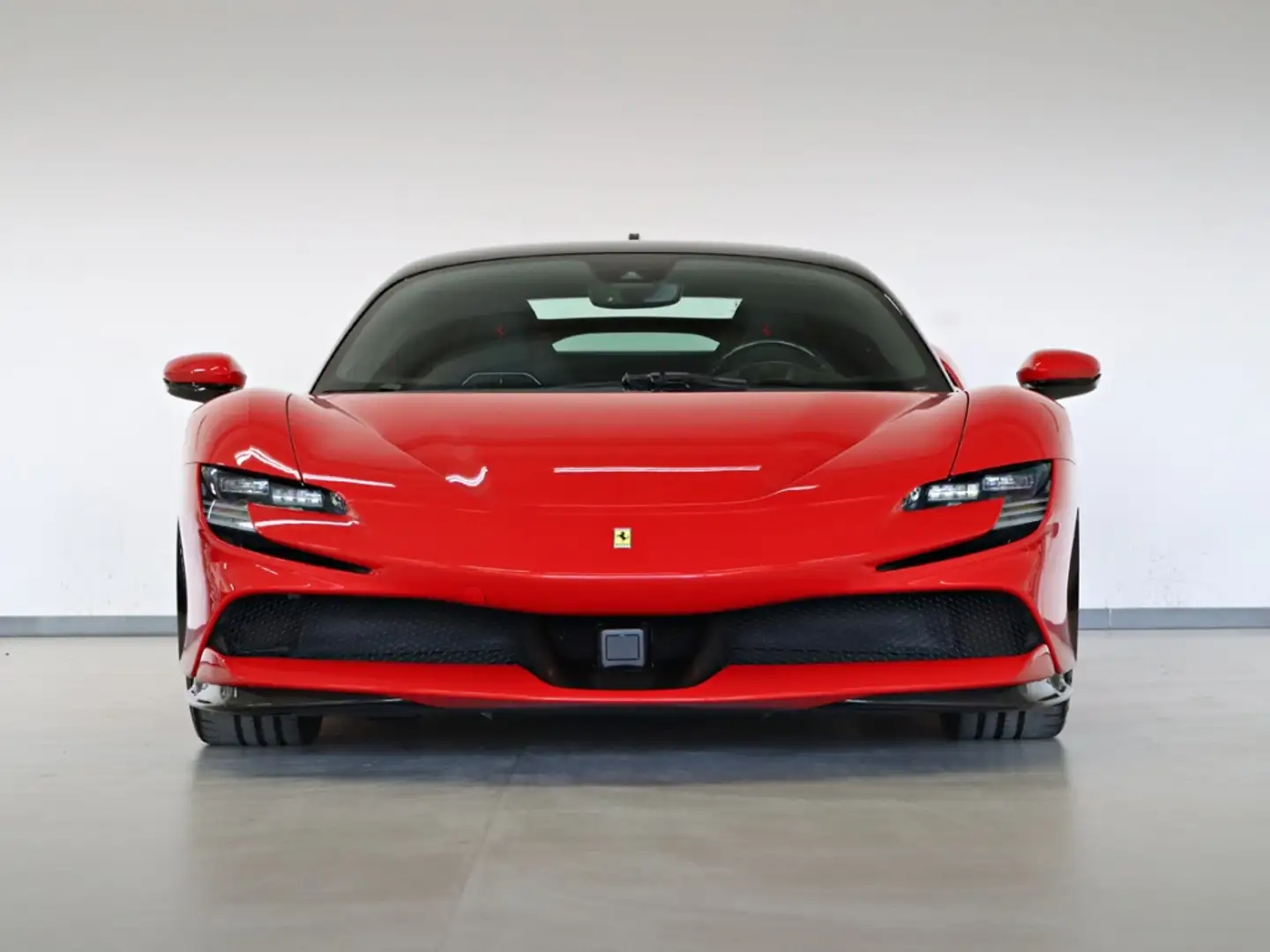 Ferrari SF90 Stradale Rojo - 2