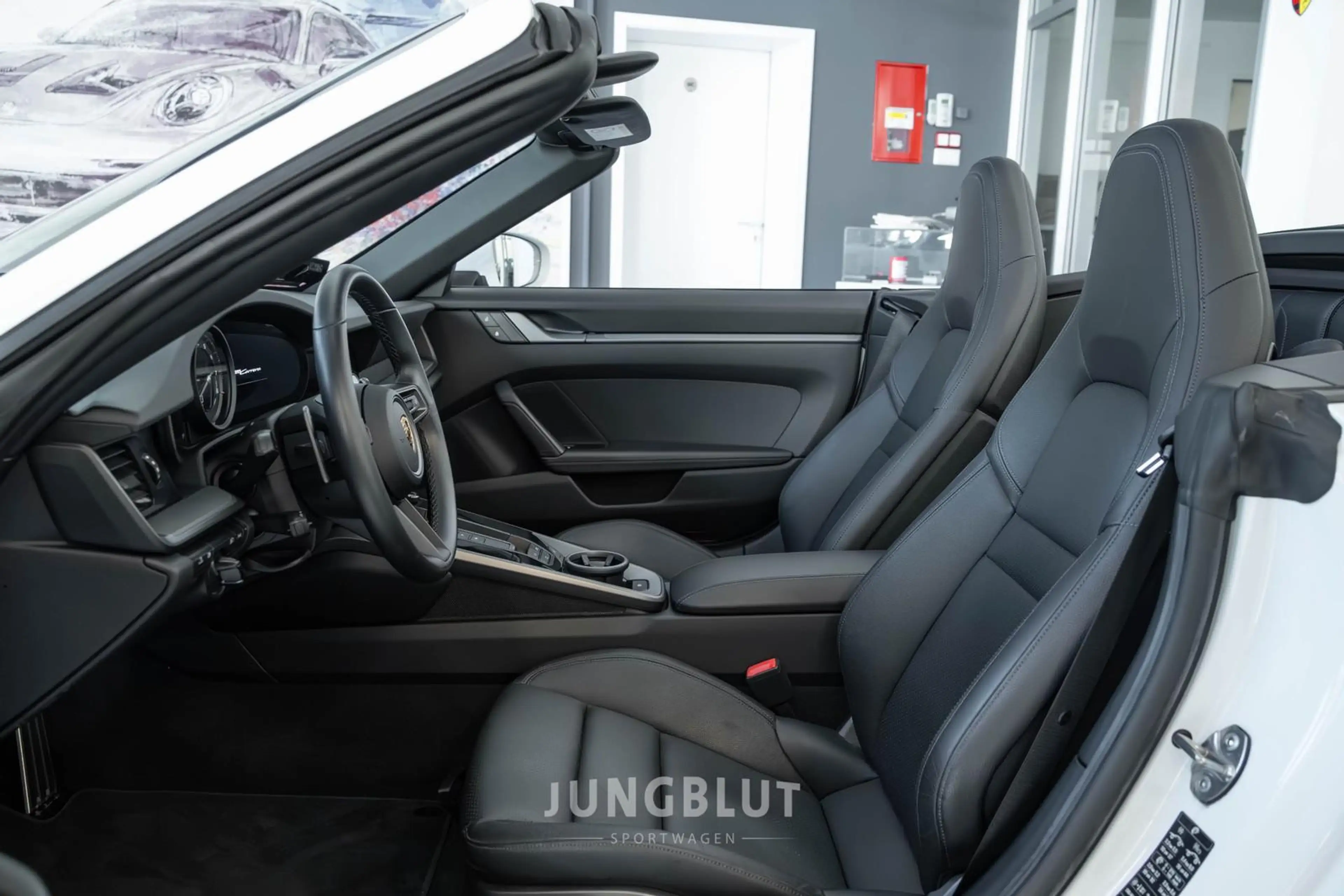 Porsche 992 Porsche 992.1 Carrera Cabrio + 1. HAND + 90l TANK — photo 6