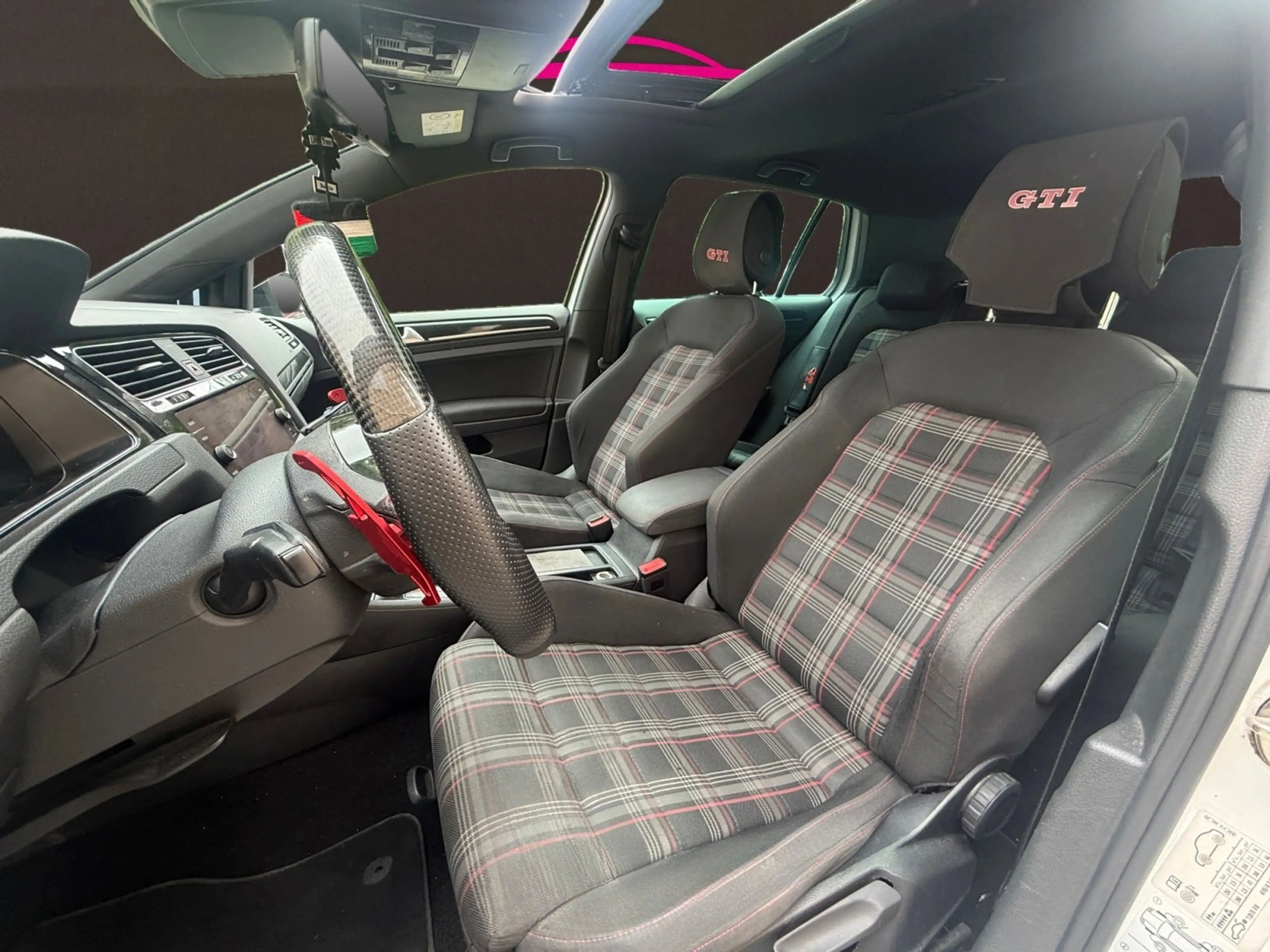 Volkswagen Golf GTI Performance / Ciel étoilé / Toit panoramique / Garantie 12 Mois valable chez VW — photo 9